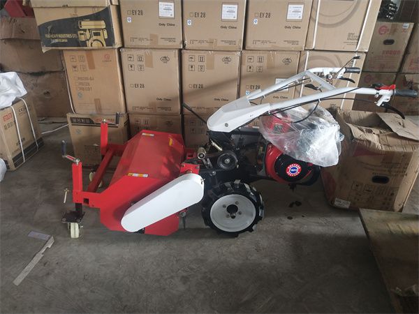 自走式杀秧碎草机