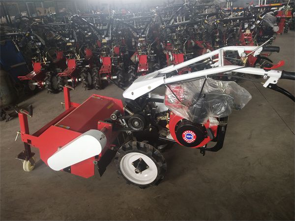 自走式杀秧碎草机